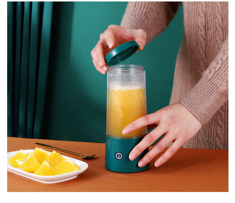 Portable Rechargeable Mini Juicer Cup – USB Fruit Blender
