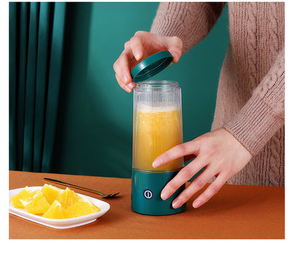 Portable Rechargeable Mini Juicer Cup – USB Fruit Blender